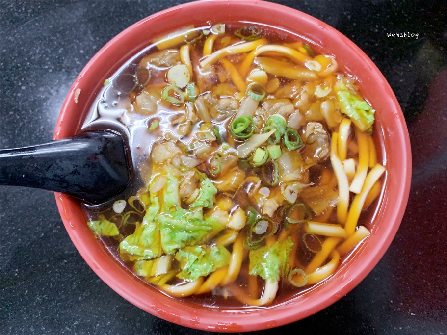 新竹竹東。莊記牛肉麵館,隱身在市場中的人氣排隊美食 @雯雯的玩樂地圖 新竹竹東。莊記牛肉麵館,隱身在市場中的人氣排隊美食 @雯雯的玩樂地圖