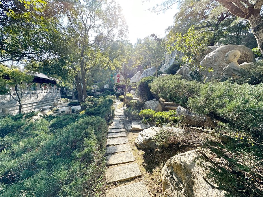 苗栗三義。佛頂山朝聖寺,宏偉壯麗的佛寺建築,多尊雕刻栩栩如生的佛像,洗滌心靈的好去處 @雯雯的玩樂地圖 苗栗三義。佛頂山朝聖寺,宏偉壯麗的佛寺建築,多尊雕刻栩栩如生的佛像,洗滌心靈的好去處 @雯雯的玩樂地圖