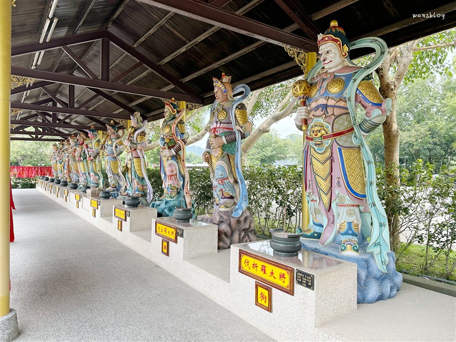苗栗三義。佛頂山朝聖寺,宏偉壯麗的佛寺建築,多尊雕刻栩栩如生的佛像,洗滌心靈的好去處 @雯雯的玩樂地圖 苗栗三義。佛頂山朝聖寺,宏偉壯麗的佛寺建築,多尊雕刻栩栩如生的佛像,洗滌心靈的好去處 @雯雯的玩樂地圖