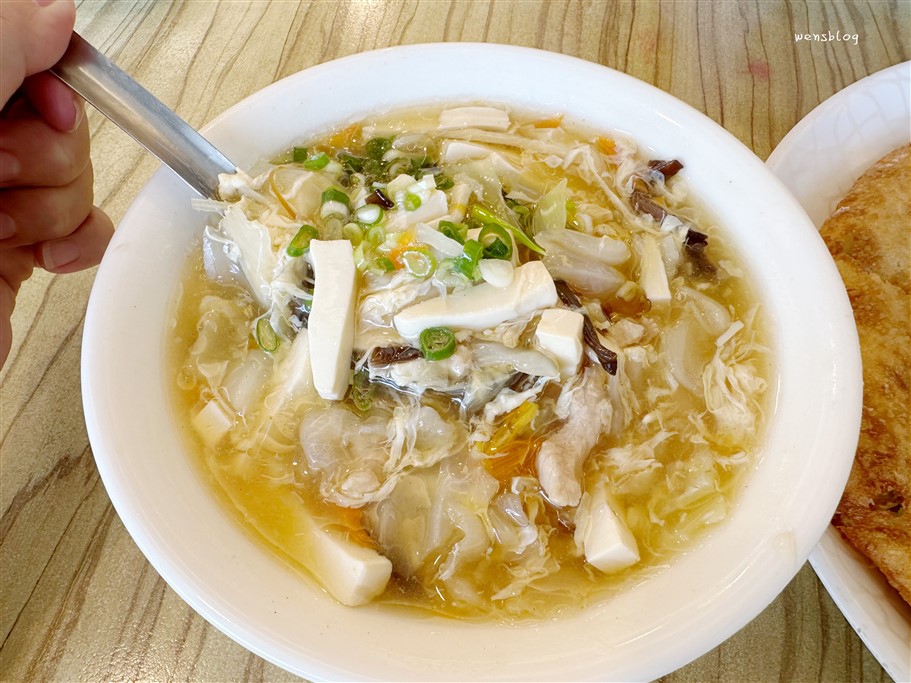 苗栗頭份。斗煥坪水餃館,大推超好吃的蔥油餅必點 @雯雯的玩樂地圖 苗栗頭份。斗煥坪水餃館,大推超好吃的蔥油餅必點 @雯雯的玩樂地圖