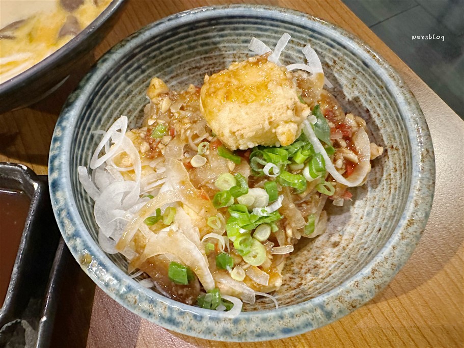 桃園中壢。拉麵吧,在地佔有一席之地的台式拉麵,人潮不少但翻桌率快 @雯雯的玩樂地圖 桃園中壢。拉麵吧,在地佔有一席之地的台式拉麵,人潮不少但翻桌率快 @雯雯的玩樂地圖