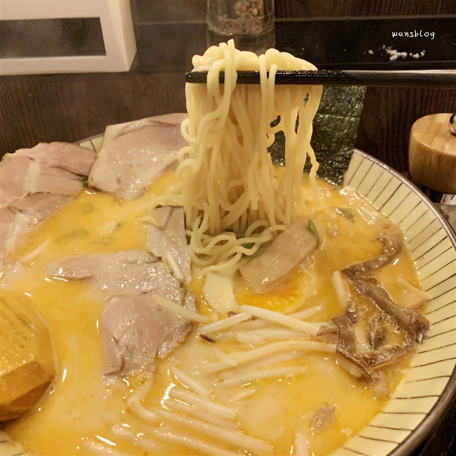 桃園中壢。拉麵吧,在地佔有一席之地的台式拉麵,人潮不少但翻桌率快 @雯雯的玩樂地圖 桃園中壢。拉麵吧,在地佔有一席之地的台式拉麵,人潮不少但翻桌率快 @雯雯的玩樂地圖
