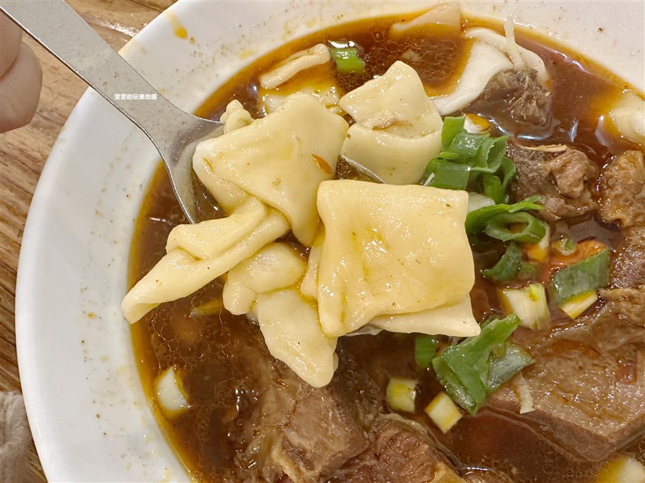 新竹新豐。老兄牛肉麵,新豐雙強牛肉麵稱號,在地人也大推,重口味愛好者千萬別錯過 @雯雯的玩樂地圖 新竹新豐。老兄牛肉麵,新豐雙強牛肉麵稱號,在地人也大推,重口味愛好者千萬別錯過 @雯雯的玩樂地圖
