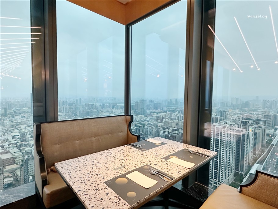 新北新莊。INPARADISE饗饗新莊 i-Tower，高空吃到飽，美食配美景無敵享受 @雯雯的玩樂地圖