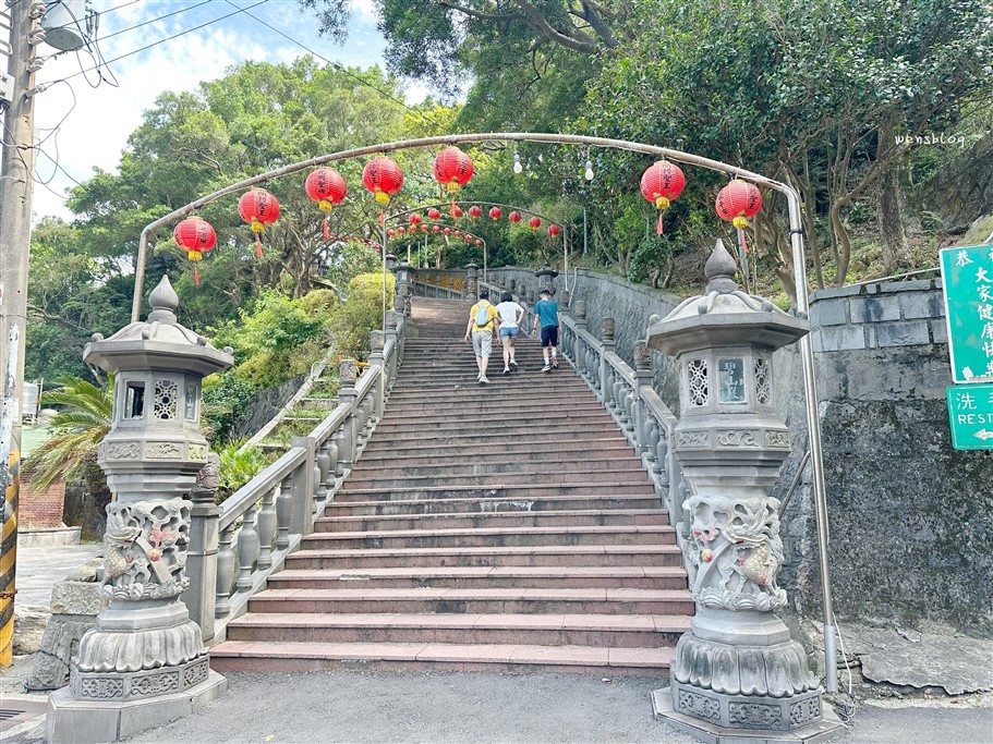 台北內湖。碧山巖開漳聖王廟、白石湖吊橋，登高望遠，拜拜求好運 、輕鬆走吊橋 @雯雯的玩樂地圖