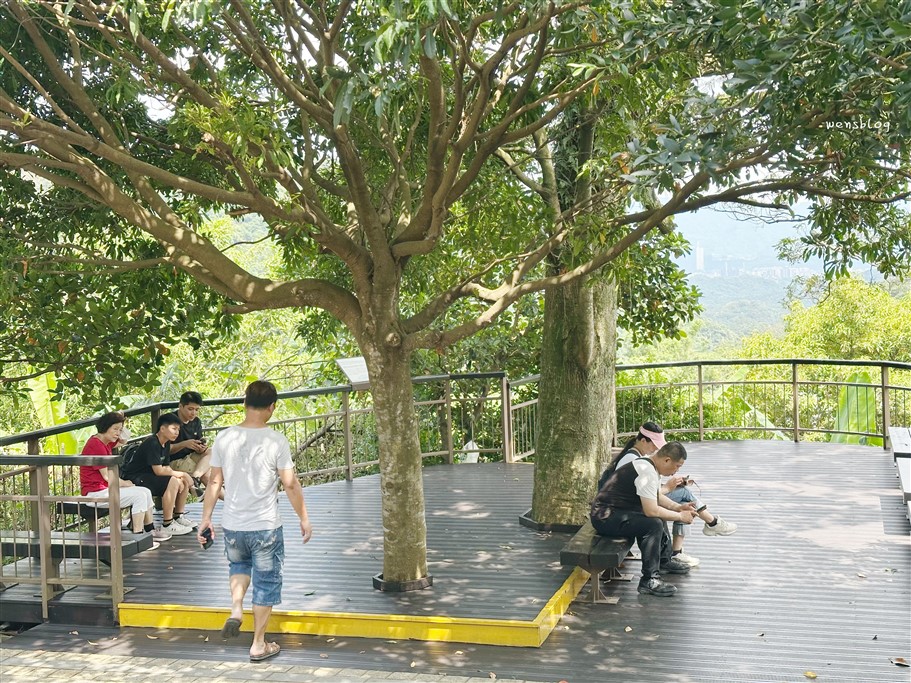 台北內湖。碧山巖開漳聖王廟、白石湖吊橋,登高望遠,拜拜求好運 、輕鬆走吊橋 @雯雯的玩樂地圖 台北內湖。碧山巖開漳聖王廟、白石湖吊橋,登高望遠,拜拜求好運 、輕鬆走吊橋 @雯雯的玩樂地圖