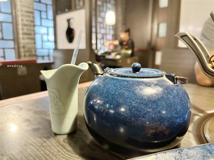 桃園中壢。這一鍋中壢中美殿,中國宮廷風的裝潢,享受精緻份量但卻有飽足感 @雯雯的玩樂地圖 桃園中壢。這一鍋中壢中美殿,中國宮廷風的裝潢,享受精緻份量但卻有飽足感 @雯雯的玩樂地圖