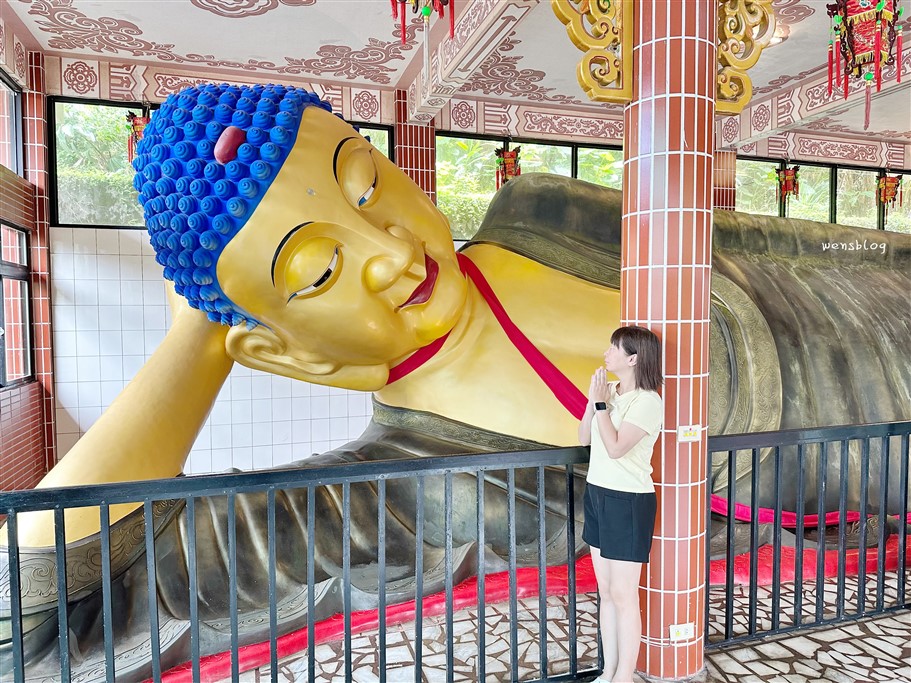 新北石門。金剛宮四面佛，宮廟界迪士尼~有著最多神像的寺廟，還有全臺灣最巨大的臥佛 @雯雯的玩樂地圖