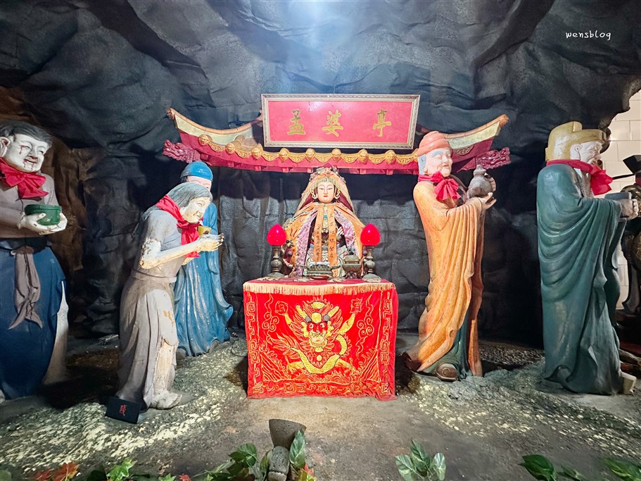 新北石門。金剛宮四面佛,宮廟界迪士尼~有著最多神像的寺廟,還有全臺灣最巨大的臥佛 @雯雯的玩樂地圖 新北石門。金剛宮四面佛,宮廟界迪士尼~有著最多神像的寺廟,還有全臺灣最巨大的臥佛 @雯雯的玩樂地圖