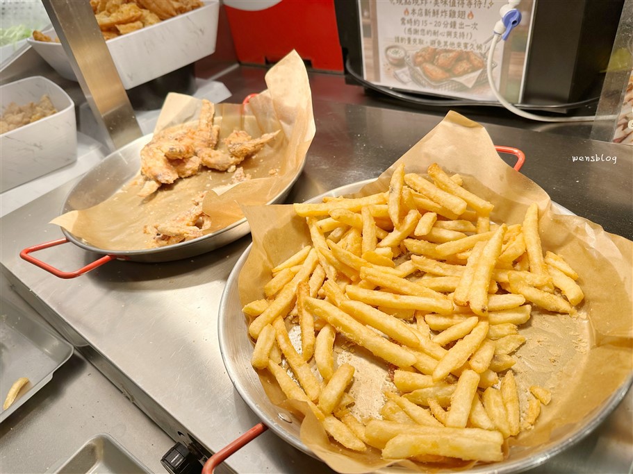 桃園中壢。二旭鍋桃園青埔店，IKEA商場內，主打1人1鍋＋自助吧吃到飽，最低 369 元起 @雯雯的玩樂地圖