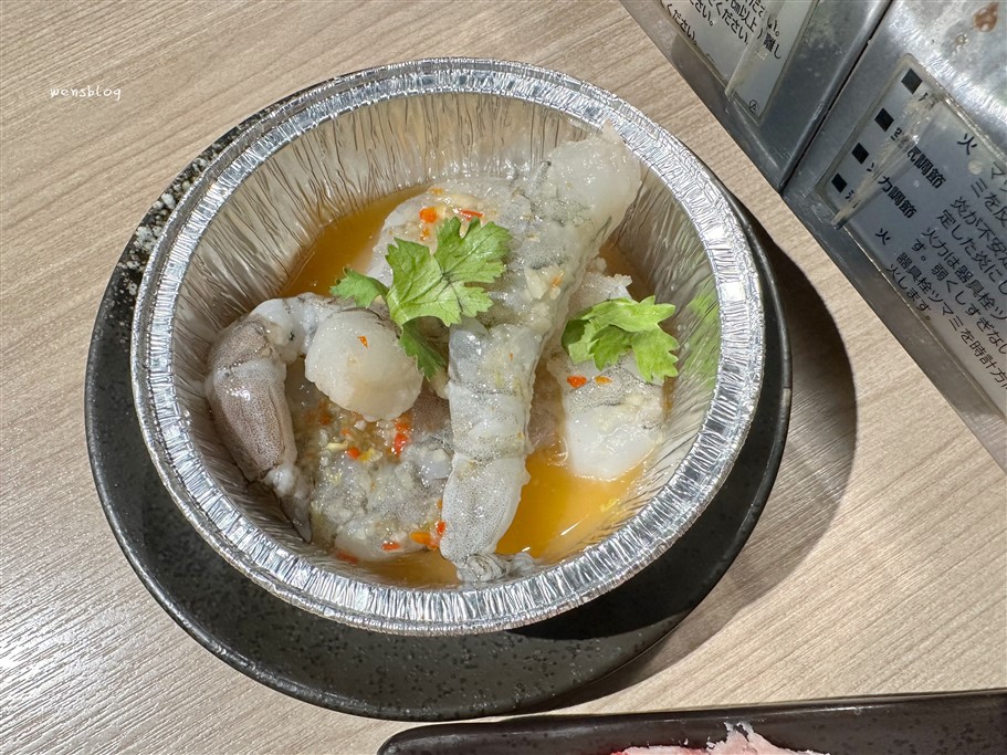 桃園龜山。路易奇電力公司林口塑膠電廠，主打高品質職人現切的肉品，搭配多種沾醬豐富味蕾 @雯雯的玩樂地圖