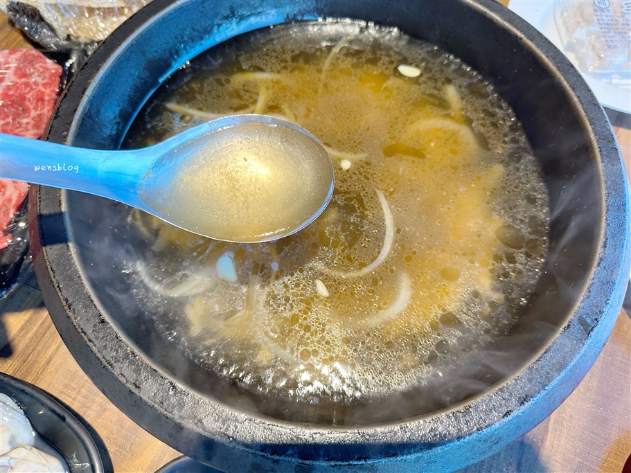 基隆中正區。望海巷石頭火鍋二館，鄰近碧砂漁港，選擇多到讓人會有選擇障礙 @雯雯的玩樂地圖