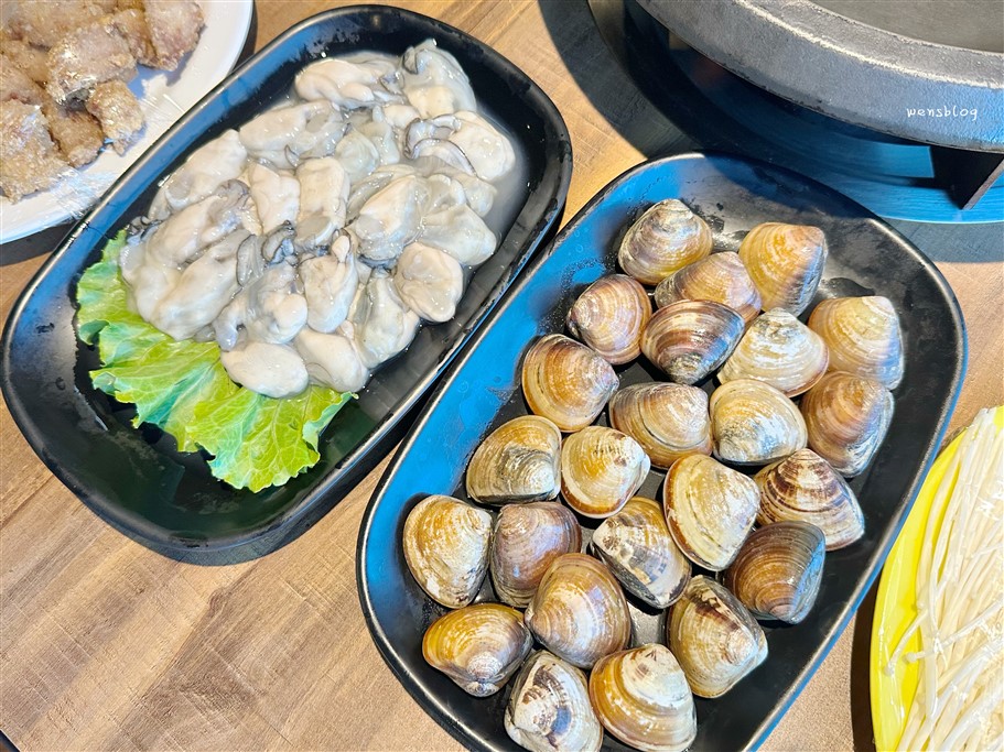 基隆中正區。望海巷石頭火鍋二館，鄰近碧砂漁港，選擇多到讓人會有選擇障礙 @雯雯的玩樂地圖