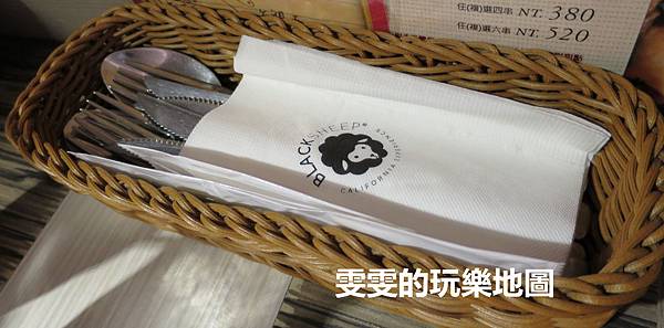 [桃園中壢]黑羊加州火烤餐廳BLACK SHEEP~店裡竟然有木馬,真是酷斃啦(結束營業) @雯雯的玩樂地圖