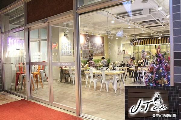 [桃園區]JT CAFÉ~藏身在不起眼地下室的咖啡店,原來裡頭還暗藏這樣的美味呀/桃園美食/石斑魚特色料理/方便停車(已歇業) @雯雯的玩樂地圖