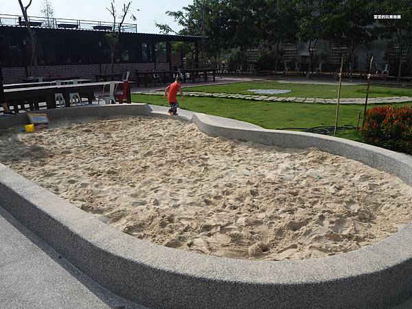 雲林虎尾景點。澄霖沉香味道森林館，有台版兼六園之稱，日式庭園、泉池造景讓人彷彿置身在日本 @雯雯的玩樂地圖